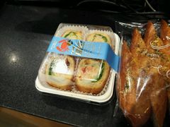 -巴黎贝甜(大宁国际商业广场店)