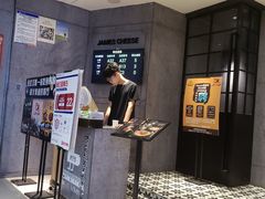 门面-肥肥虾庄·金牌油焖大虾(杨园滨江时代walk店)