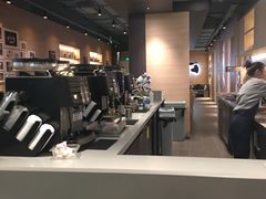 -瑞幸咖啡(外滩SOHO店)