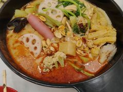 -吕阿婆骨汤麻辣烫(云岗店)