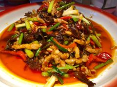 -思博半步颠小酒馆(梦时代店)