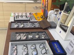 -视野联行眼镜·蔡司·尼康战略合作店(城西银泰店)