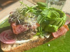 手工和牛肉饼芦笋吐司-O'mills Sourdough Bakery&Bistro(永嘉路店)