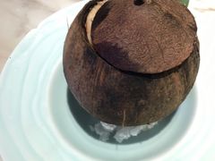 原汁椰子炖乌鸡-汤城小厨•粤菜•靓汤(西直门凯德MALL店)