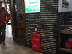 门面-何氏排骨(左家塘店)