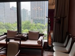 -鼎泰亨·海鲜牛肉餐厅(滨江店)