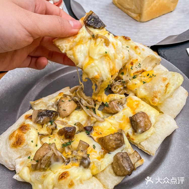 建设路工业风面包店🍞拍照太出片了‼️