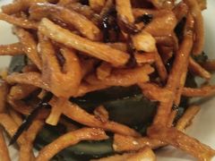 皮蛋拌散子-美膳居川菜馆油焖大虾烧烤(卓刀泉店)