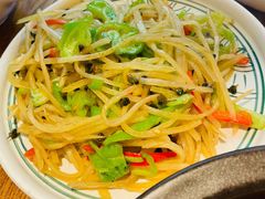 尖椒炒土豆丝-云海肴·汽锅鸡·云南菜(苏州中心店)