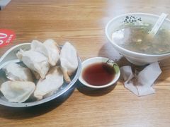 -黄阿姨锅贴大王(万航渡路店)