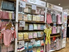 -优衣库(东莞汇一城店)