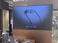 -LensCrafters亮视点·OAKLEY精选(静安嘉里中心店)
