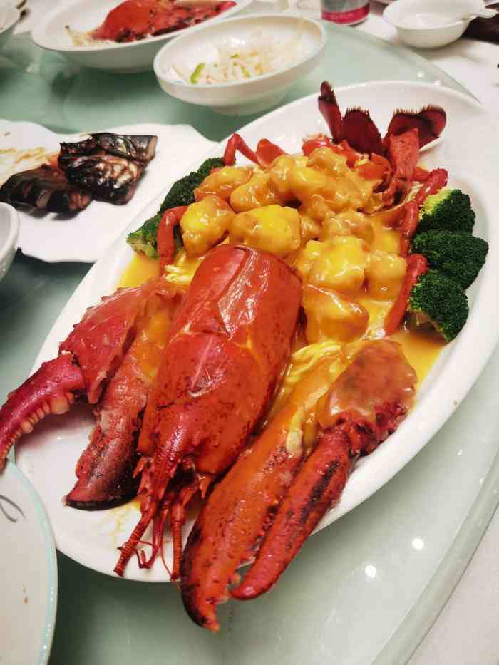 沪华海鲜大酒楼(嘉定店)-"临近年关,同事间相约聚首.因为嘉定同事数.