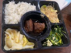 -上海星瀚奔驰4S店(红柳路店)