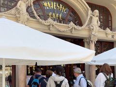 -Majestic Café