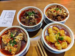 -炉小二铜锅牛蛙•川湘菜(三里屯店)