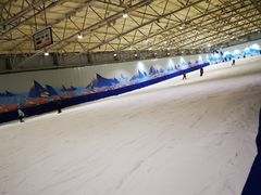 -乔波室内滑雪场