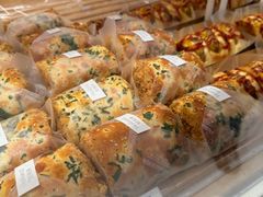 -好利来(上海长宁龙之梦店)