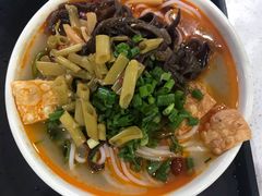 鸳鸯螺蛳粉-西环肥仔螺蛳粉(南宁第一分店)