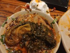 -老牌坊云南鱼豆花火锅(爱建店)