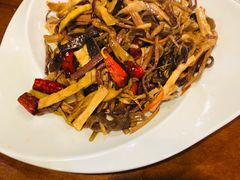 -小厨子私房菜·云南美食店