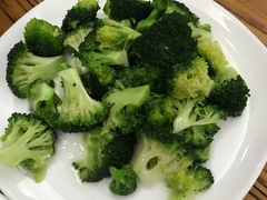 清炒西兰花-南磨房食府(燕莎奥特莱斯购物中心店)