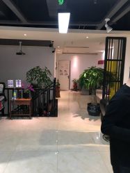 -苑苑发型设计