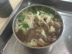 -花溪王记牛肉粉(四季花溪商场店)