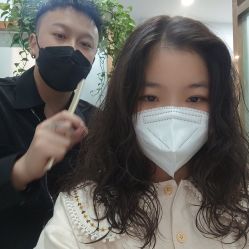 -艺格造型染发烫发