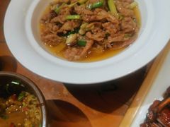 -老滇山寨•云南特色菜•地方菜•民族风情歌舞表演(金碧店)