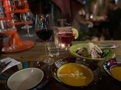 凯撒色拉配自制凯撒酱-SISTERS BAR RESTAURANT川意酒馆(嘉善老市H楼店)