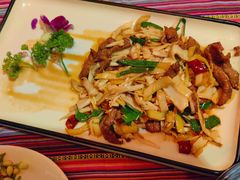 -香巴拉云南餐厅(华莱坞店)