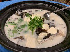 浓汤鱼头-老淳安—伴山伴湖(千岛湖开元度假村店)