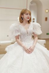 -派丽莫Pellimo原创设计婚纱品牌