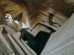 -伍山海滨石窟