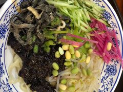 老北京炸酱面-门框胡同百年卤煮(新街口店)