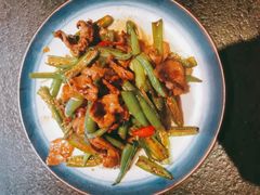 -靠山屯东北农家菜(八龙桥雅苑店)