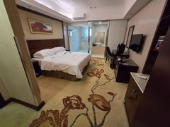 -维也纳酒店(深圳国际会展中心沙井上南店)