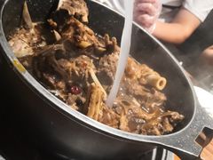 -亿诣蝎府炸酱面羊蝎子火锅(酷车小镇店)