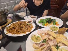 干炒牛河-文记壹心鸡(宝华路店)