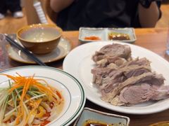 -贯贯吉·清真餐厅(浙江中路店)