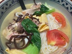 -蒙自源米线大王(东站店)