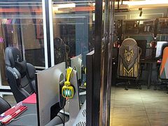 -小魔虎电竞馆·二进制店