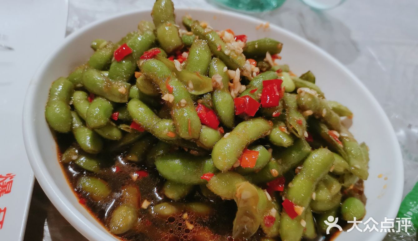 吃了好几次的暴牙烧烤，除了味精重，其他没毛病。