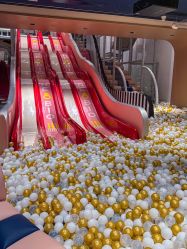 -奈尔宝家庭中心·亲子餐厅(北京东坝万达店)