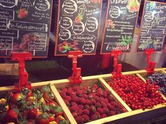 -席娜卡琳火车铁道夜市