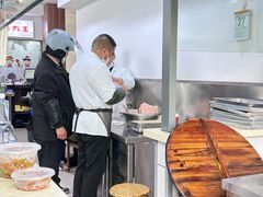 -黄阿姨锅贴大王(万航渡路店)