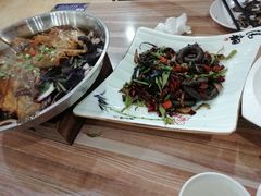 -三湘四水正宗湘菜(君峰路店)