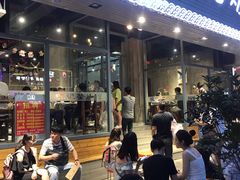 等位区-沈记烧烤海鲜(江汉二路店)