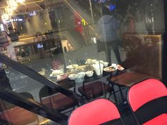 我们坐的位置，超级尴尬-捞九门海鲜牛肉自助火锅(廉江店)